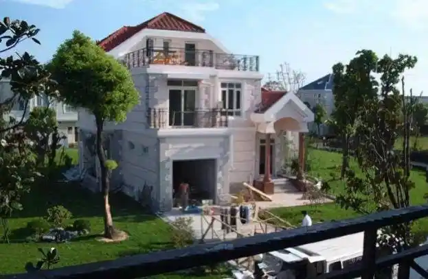 原创52岁范志毅住别墅身家过亿二婚妻子35岁女儿貌若天仙