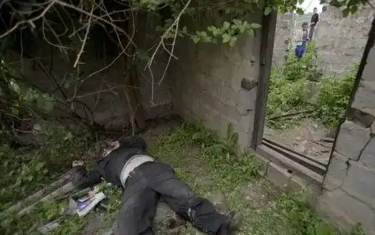 "上海入殓师服务,给4具尸体化妆,2个是活人|遗体|木棚|死人_网易订阅