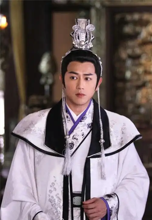 21岁出道,32岁爆火,36岁息影,"最帅姜子牙"陈键锋:命运多舛