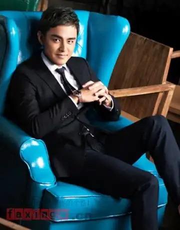 明道最新绅士风短发 彰显精英气场