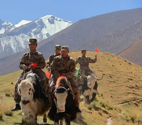 守卫边境线的新疆建设兵团兵员