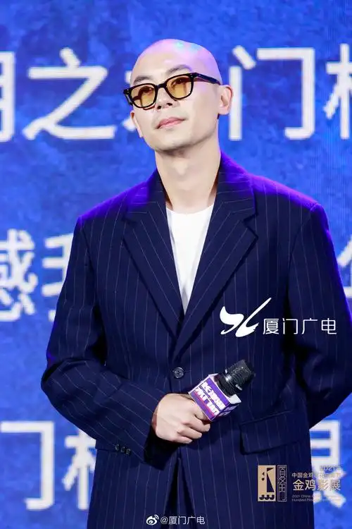 朱亚文的光头绝了