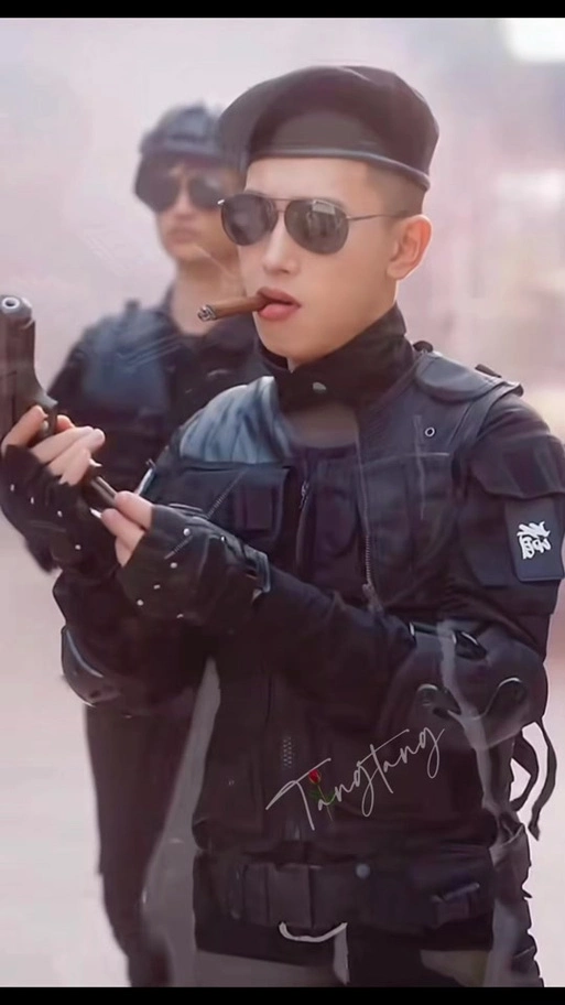 李梦然孤身入营剧情