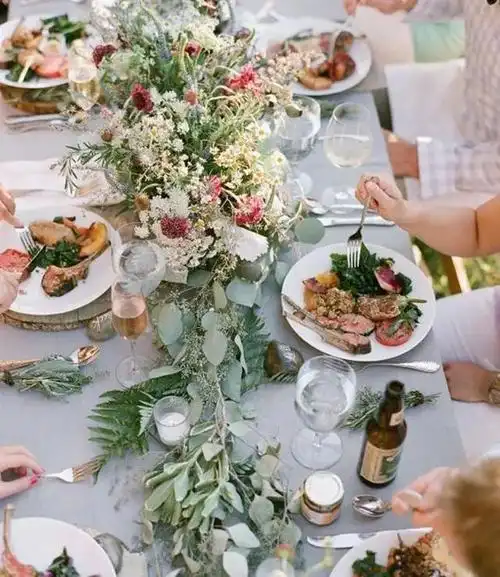 西餐餐桌美学丨餐桌如何布置才更有就餐氛围感?才更能激发食欲?