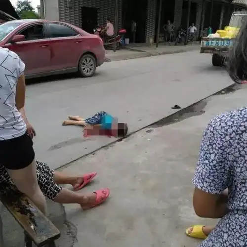 武冈文坪一小男孩遭车碾压,当场身亡!