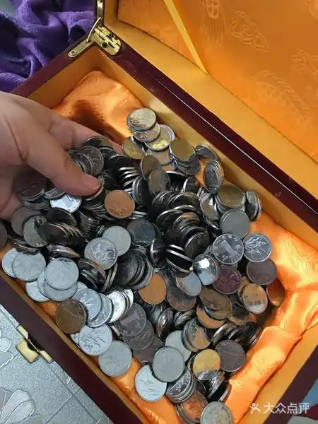 一大堆的钢镚怎么能换成整钱