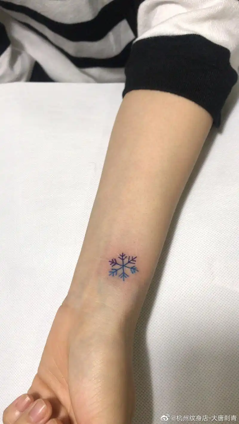 纹身今天手腕小清新