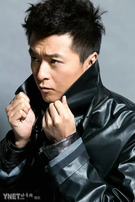 朱雨辰最新写真曝光 "咆哮"恋爱没时间