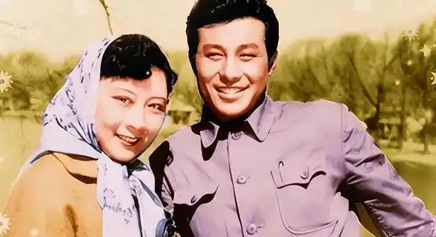 "一代男神"王心刚:高龄92岁,与病妻白头偕老,儿女傍膝很幸福|演员