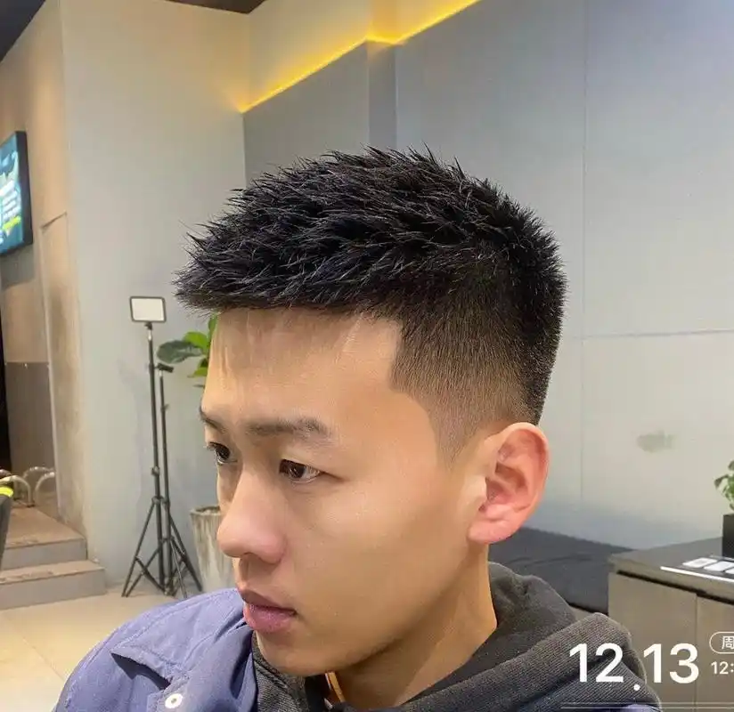 干净清爽阳光好打理小飞机头发型|||男生不烫不染也好看的发型男生"小