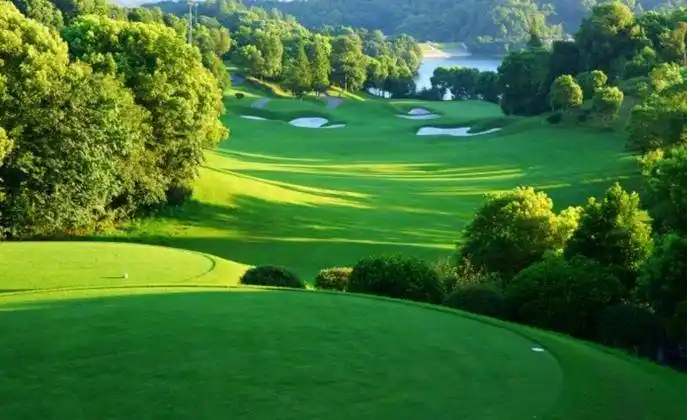 风景优美的高尔夫球场
