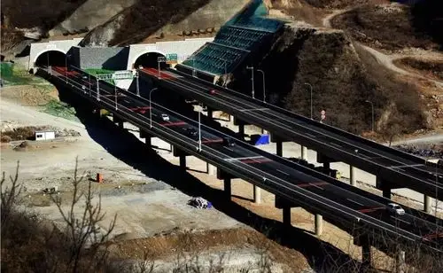 3分30秒带你"飞"完昌平新高速!