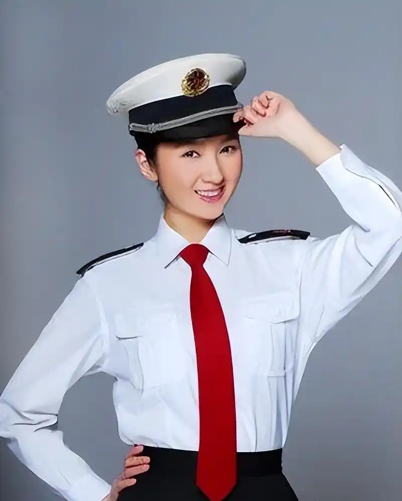 海政文工团主持人王静去世,年仅46岁,从确诊癌症到去世仅7个月