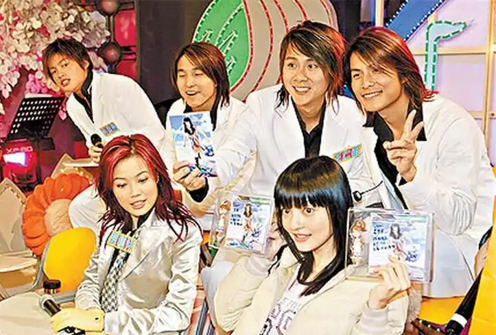 恭喜!张韶涵34岁前男友宣布当爸,开心晒女儿照片,网友直呼可爱