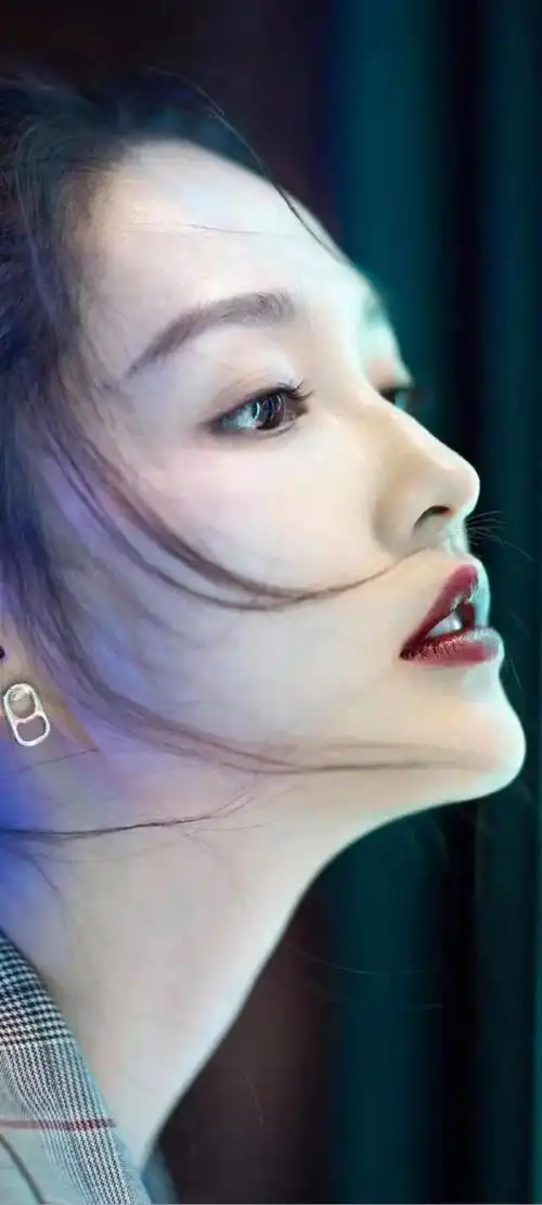 来看看宝藏女孩李沁的壁纸,天生丽质人淡如菊