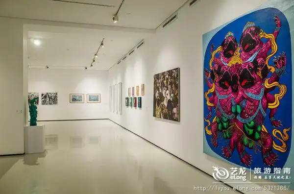 【罗中立美术馆】