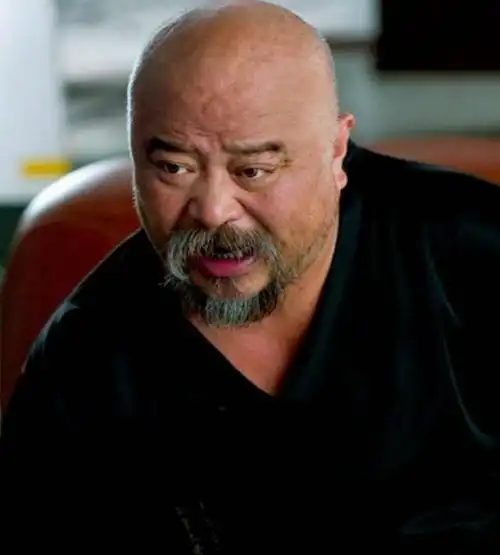 演员李琦:与妻子24小时闪婚,3个孩子随母姓,养女让他很自豪