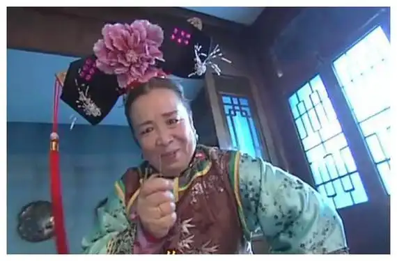 李明启再现容嬷嬷针扎紫薇名场面表情凶狠吓得尼格买提倒退两步