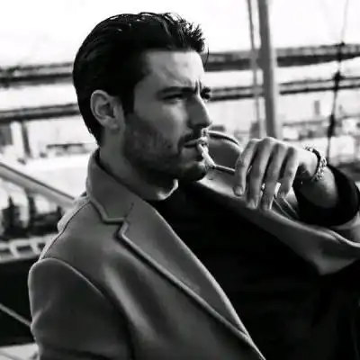 欧美黑白男头/作为人_男生头像_我要个性网