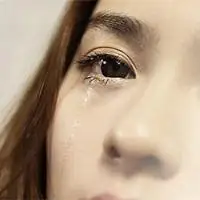 流泪的眼睛头像真人唯美悲伤 微信伤感头像大全-爱微控