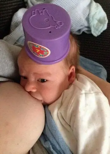 最潮自拍:美女辣妈争晒哺乳照