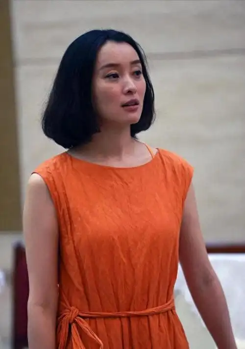 吴越与张俊宇的火辣恋情曝光,为爱勇敢追逐,不畏惧年龄差距!