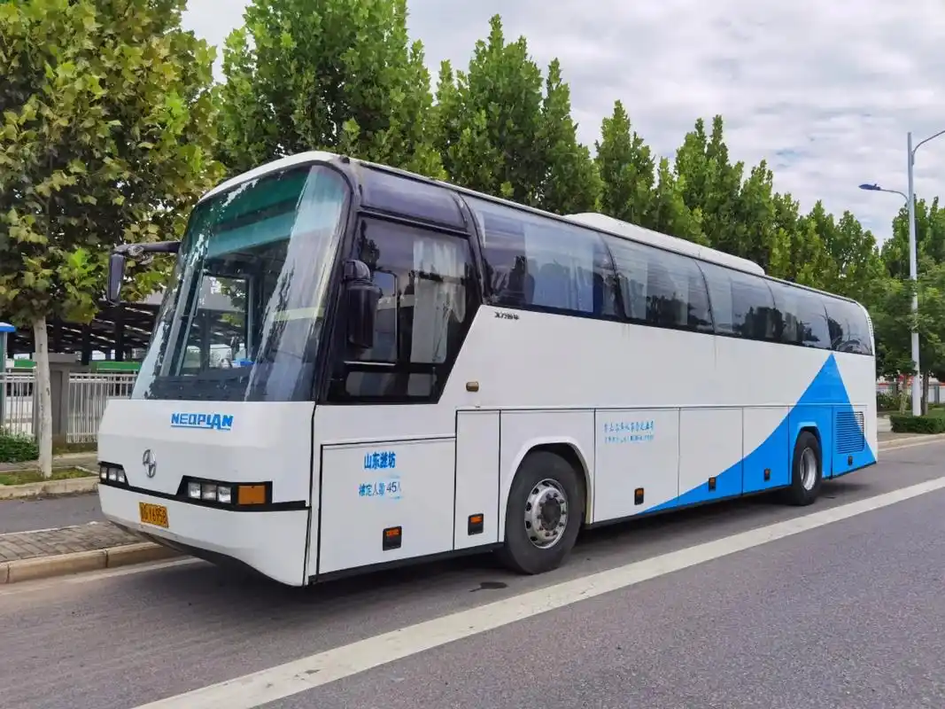 二手大客车出售2012年北方尼奥普兰.2012年2月上牌北方 - 抖音