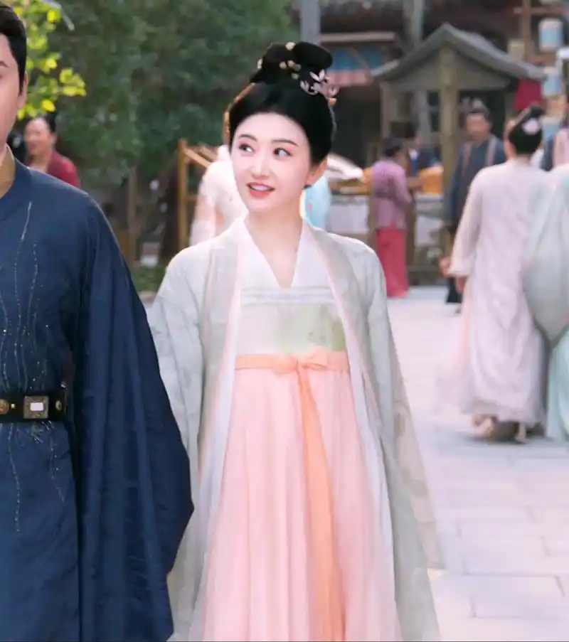 灼灼风流# #景甜大唐荣耀再演古装# 这才是真正的美人,比某女星好多