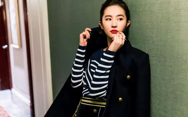 女明星刘亦菲时尚气质写真,高清图片,电脑桌面-壁纸族