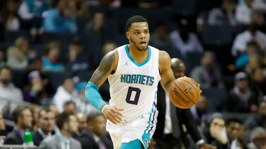 无视防守迈尔斯布里奇斯暴力战斧隔扣布歇