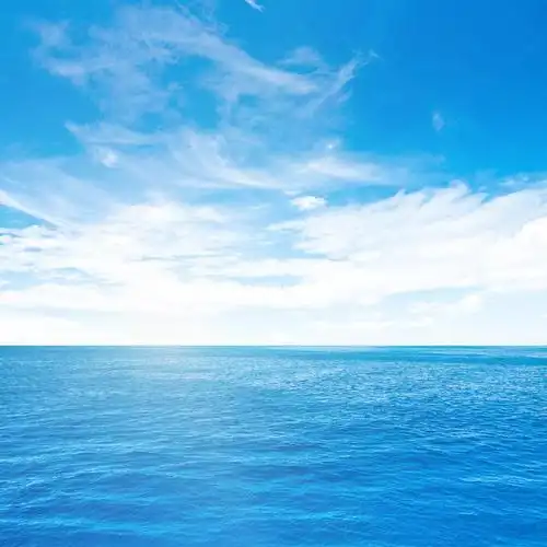 多云的天空和大海,多云的天空和大海.海夏天拍摄