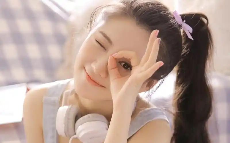 俏皮可爱少女甜美精致唯美小清新迷人写真