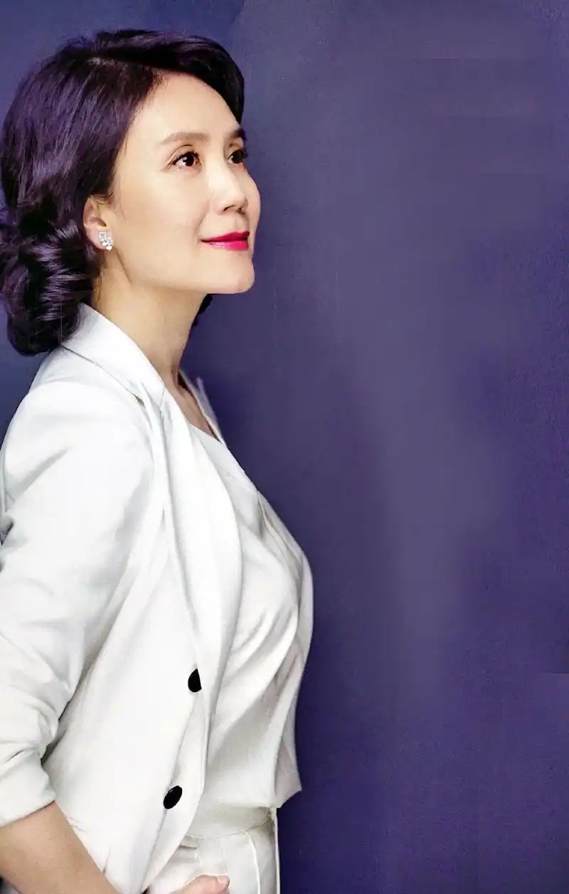 80年代著名女星严晓频当年为何息影嫁给初恋30多年幸福吗