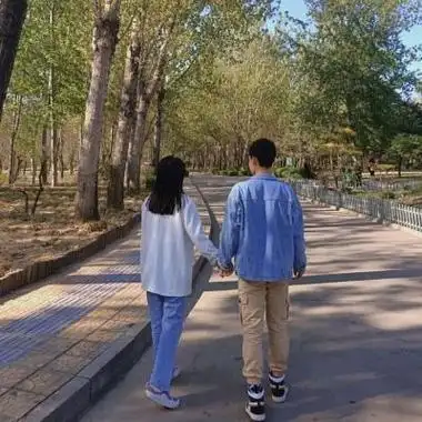 情侣头像2021最火一对可爱背影 情侣头像图片大全 -【爱个性】