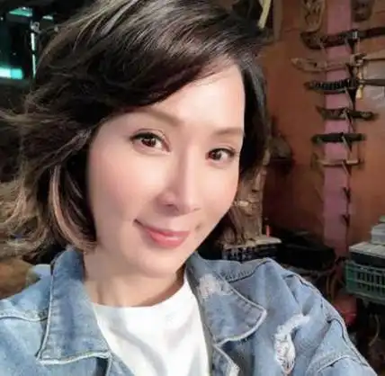 焦恩俊二婚妻子承认婚变传闻,两人已分居2年,男方恋爱期曾劈腿