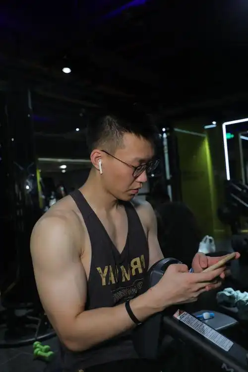 185的健身馆哥哥