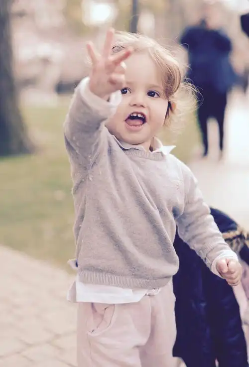 一个会说东北话的法国小女孩