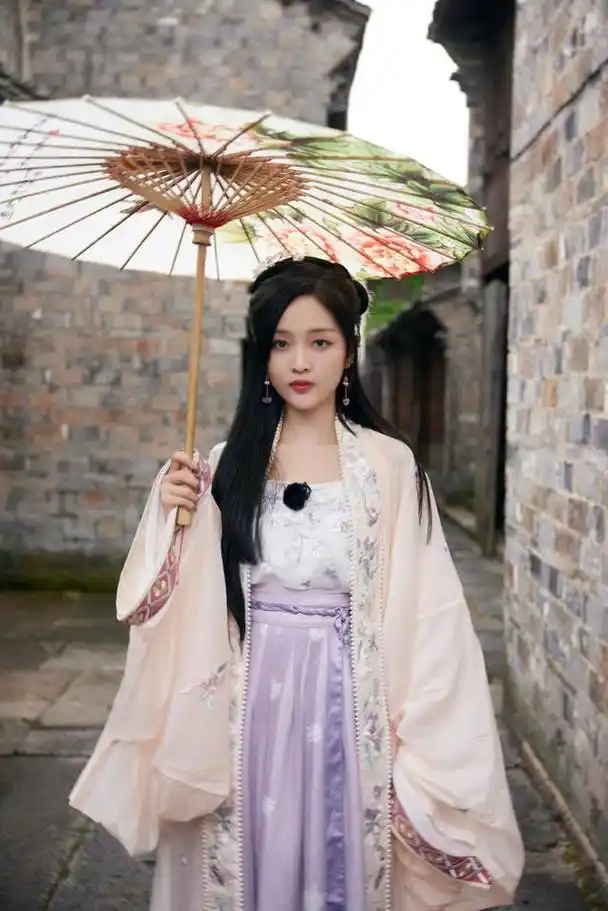 吴宣仪古装太美了!