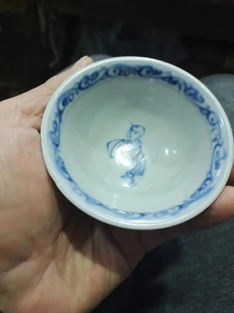 元青花人物纹酒杯 - 抖音