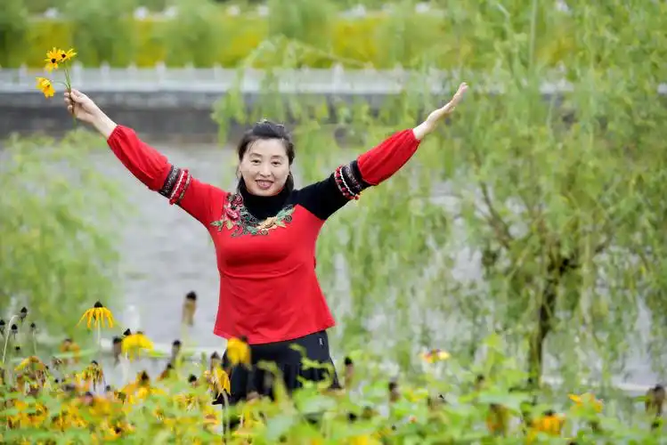 女人如花,花样年华!