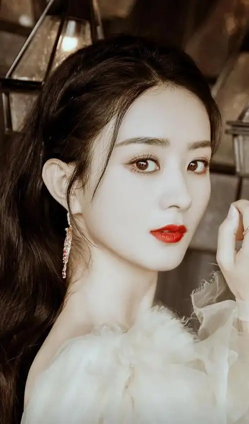 这3位女明星的天然大眼睛就是古人说的杏眼桃腮吧