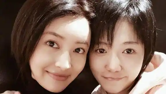 当年,刘忻,李斯丹妮,苏妙玲等人关系十分要好,李斯丹妮淘汰那一场