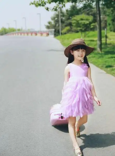 纪姿含为什么小小年纪就能有这么耀眼成绩?