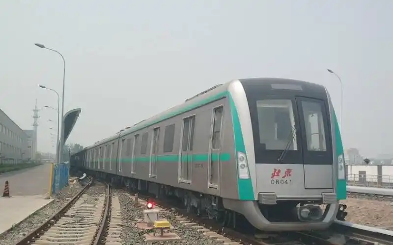 北京地铁北京地铁8号线08041号车新车上线调试