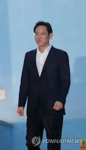 三星李在镕被判缓刑获释