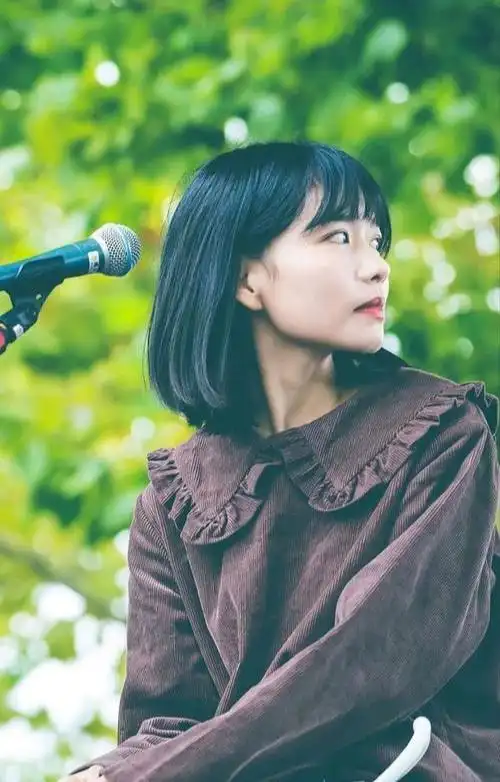 房东的猫(中国内地女子双人唱作二人组合)_尚可名片