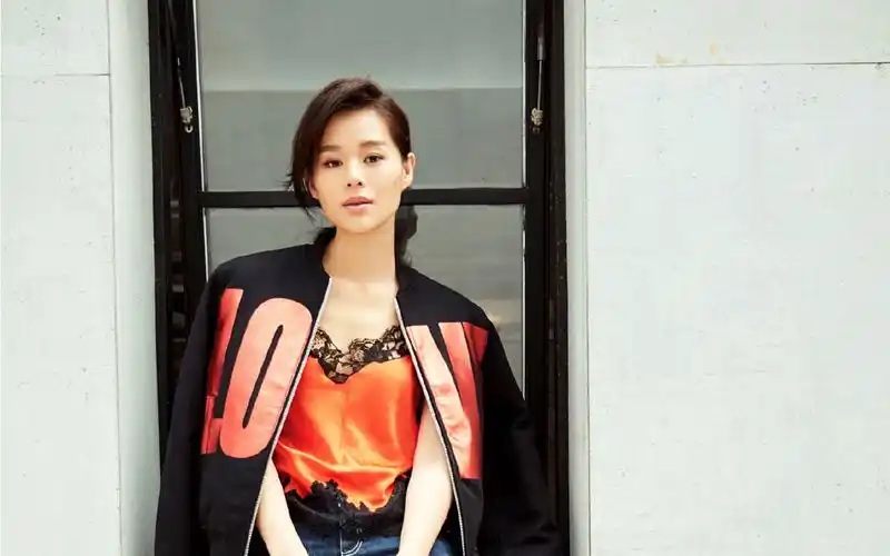 美女明星胡杏儿时尚杂志写真图片桌面壁纸