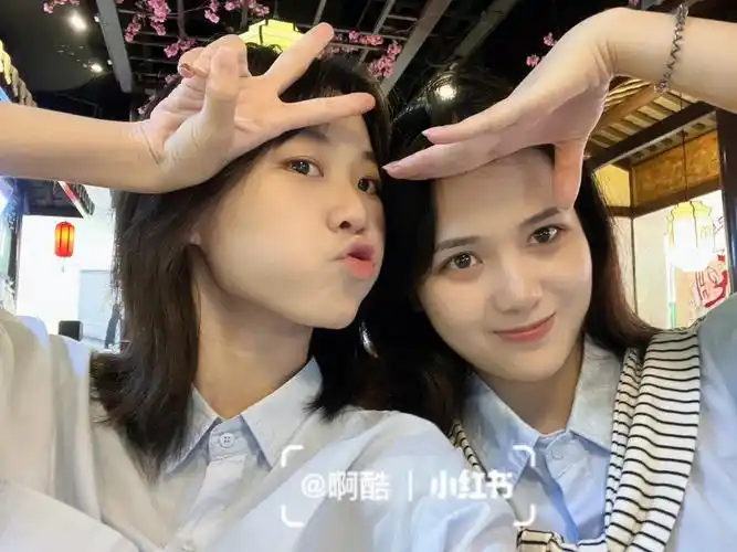 双人自拍手势拒绝只会比7015#自拍闺蜜照  #双人自拍