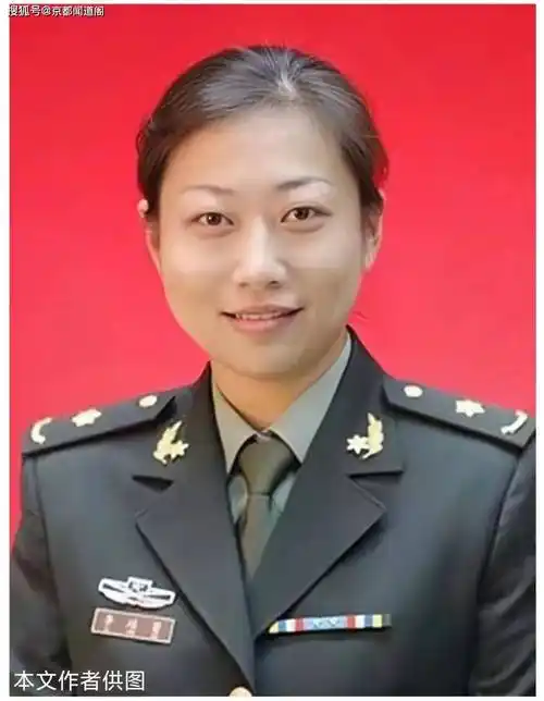 原创白衣铠甲与子同袍上海转业女军医李培蕾一线抗疫的经历