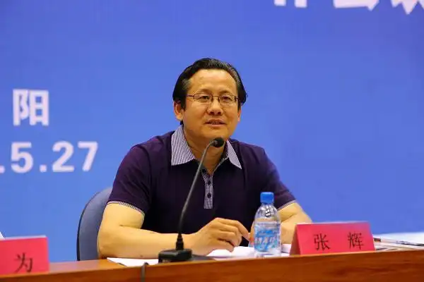 学校召开2011年成人继续教育工作会议